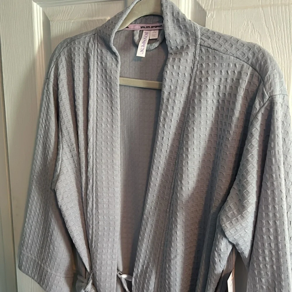 Joyspun Soft Silver Waffle Knit Kimono Tie Close Robe - Picture 6 of 16